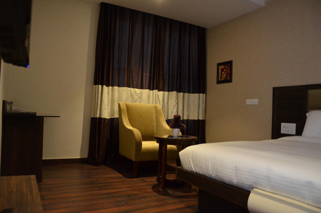 Hotel Fortune Blue Sikar Ngoại thất bức ảnh