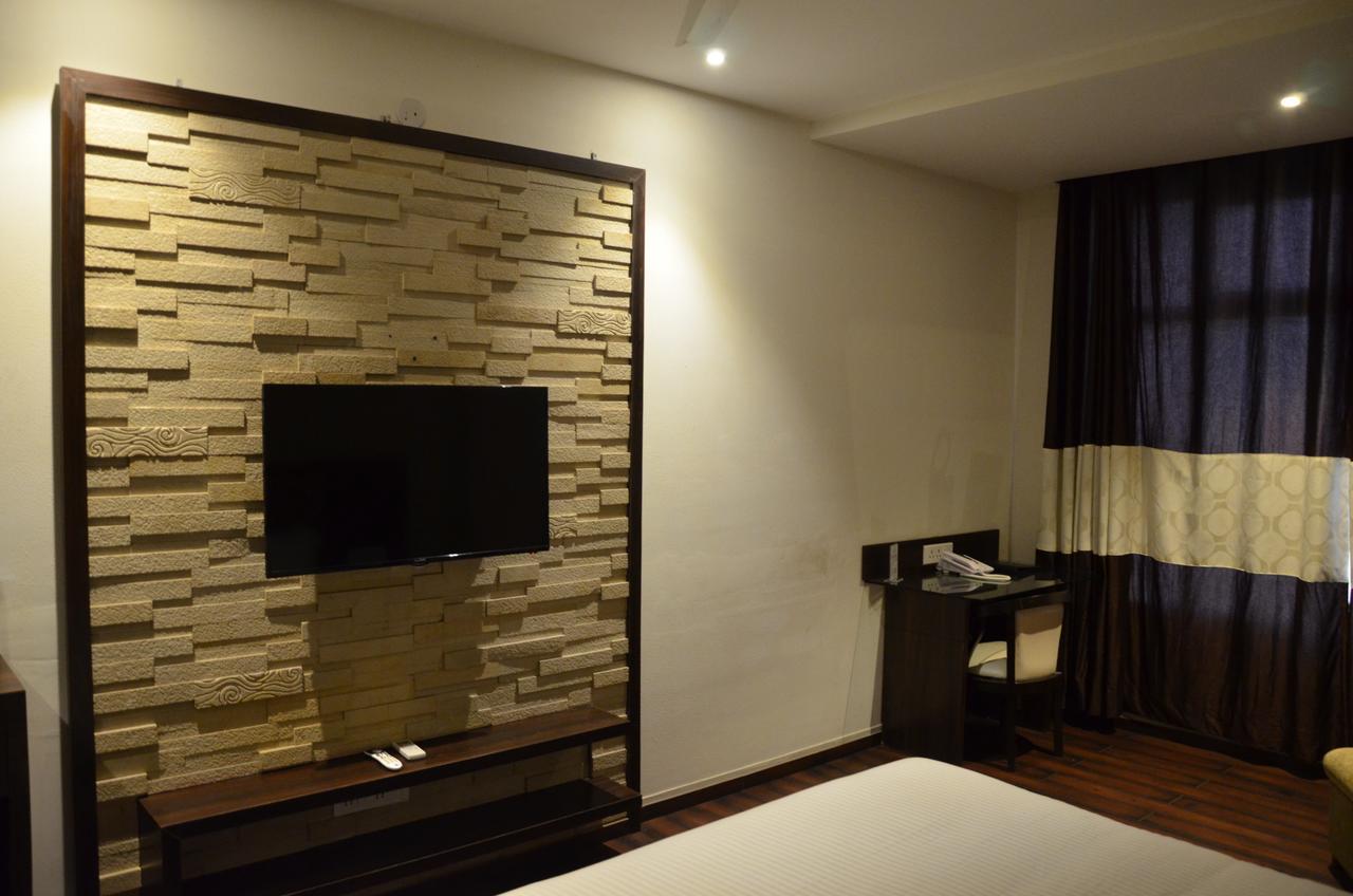 Hotel Fortune Blue Sikar Ngoại thất bức ảnh