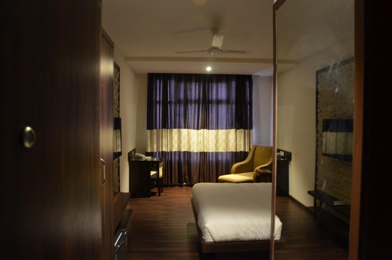 Hotel Fortune Blue Sikar Ngoại thất bức ảnh