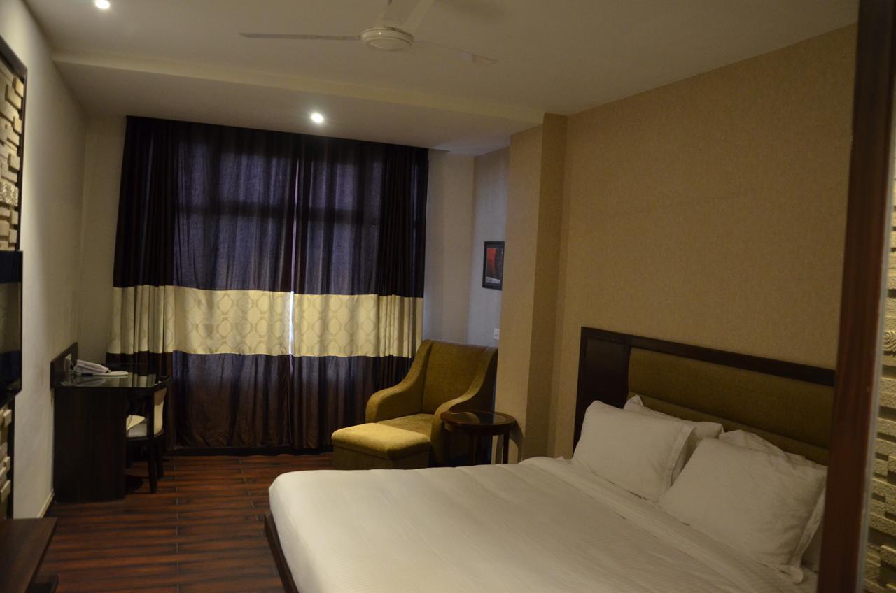 Hotel Fortune Blue Sikar Ngoại thất bức ảnh