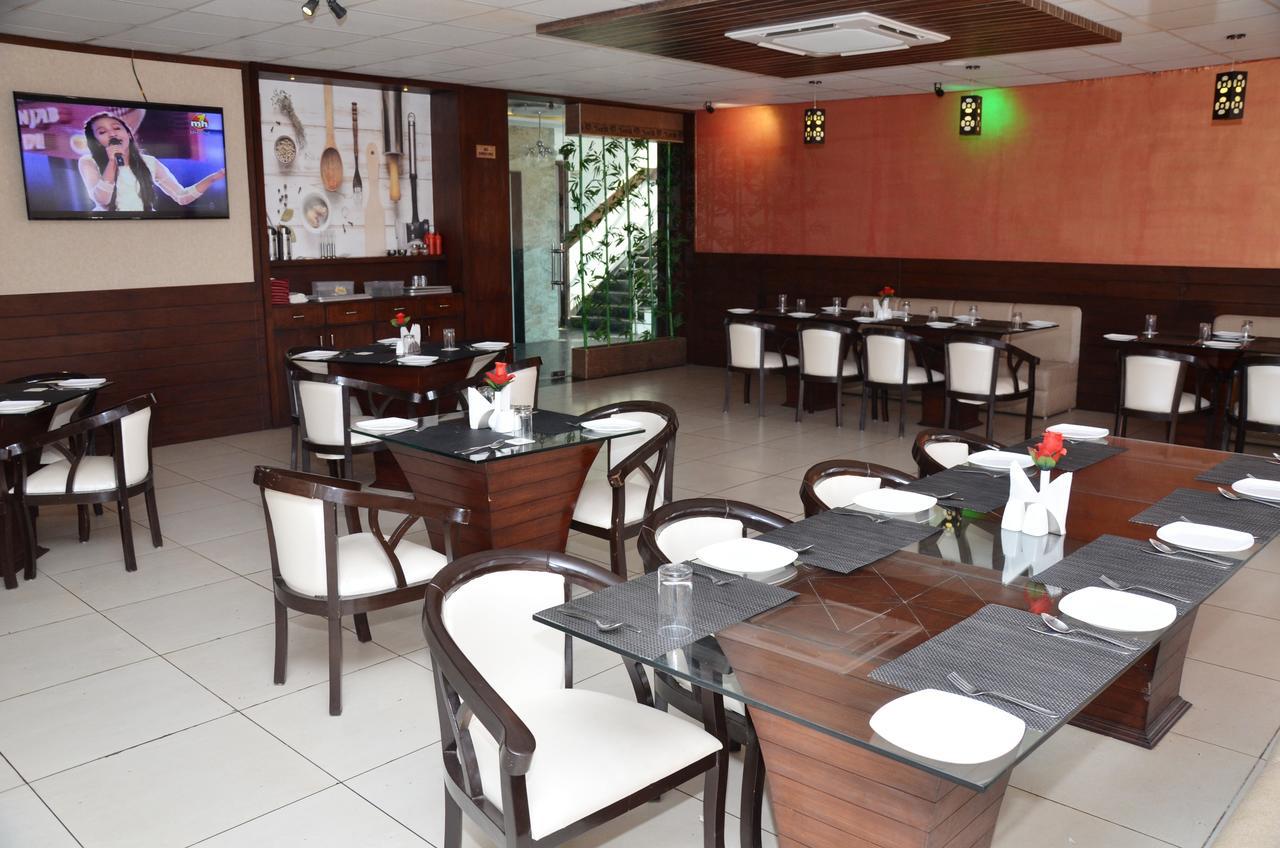 Hotel Fortune Blue Sikar Ngoại thất bức ảnh
