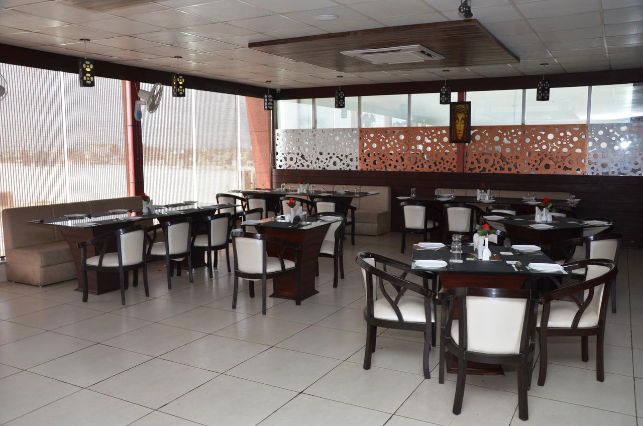 Hotel Fortune Blue Sikar Ngoại thất bức ảnh